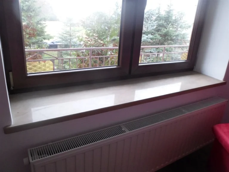 Polerowany parapet wewnętrzny